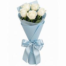 Букет 5 Белых роз Проуд в Поселье