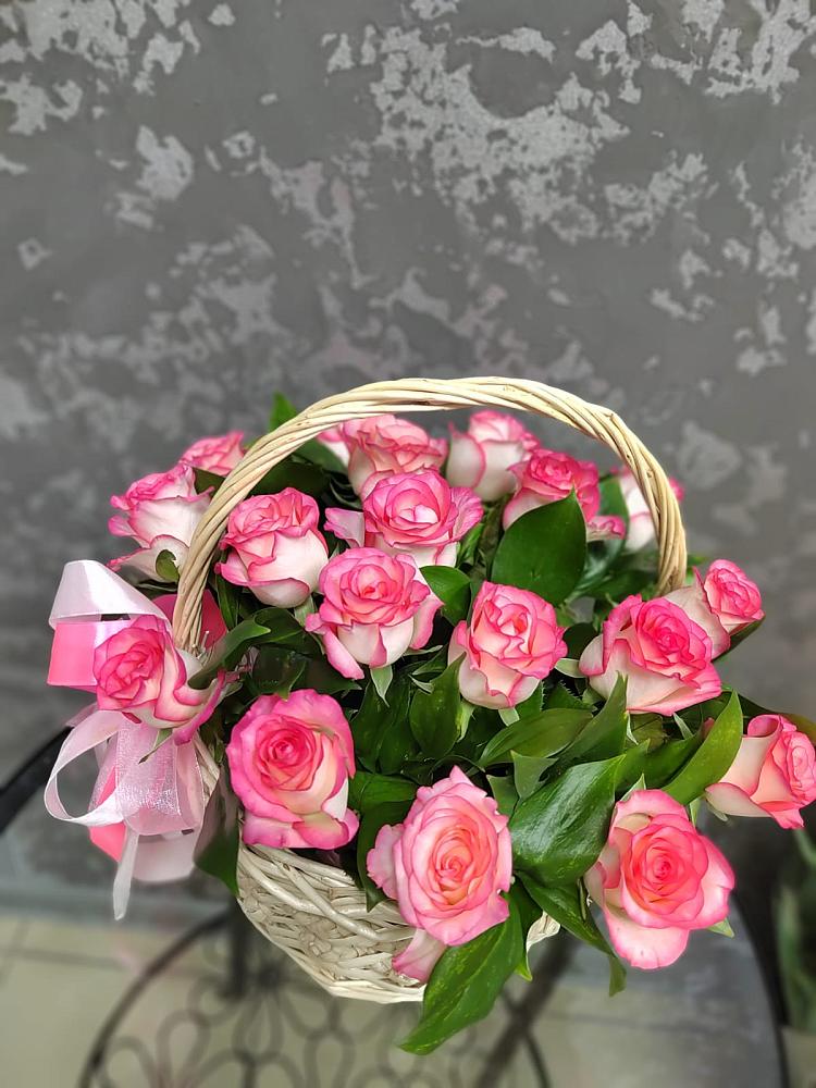 Цветочная композиция из Розы в корзине в Поселье
