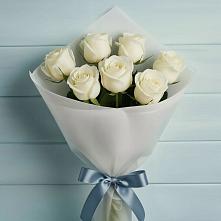Букет 7 Белых роз Эдлесс Лав в Поселье