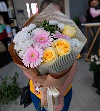 Букет цветов из:  Герберы, Розы и Хризантемы в Поселье