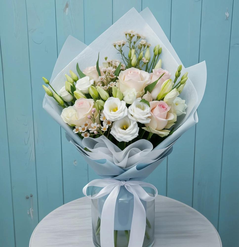 Букет цветов из: Розы и Лизиантусы в Поселье