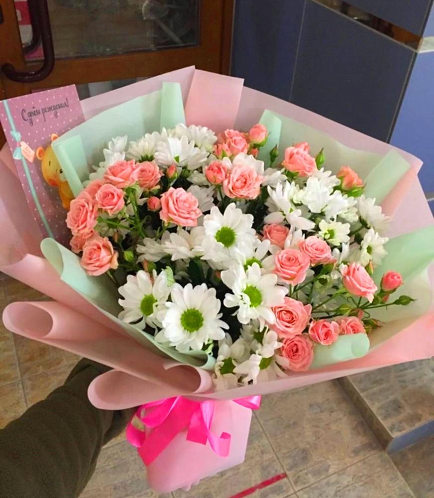 Букет цветов из: Розы и Хризантемы в Поселье