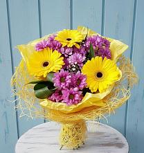 Букет цветов из:  Хризантемы и Герберы в Поселье
