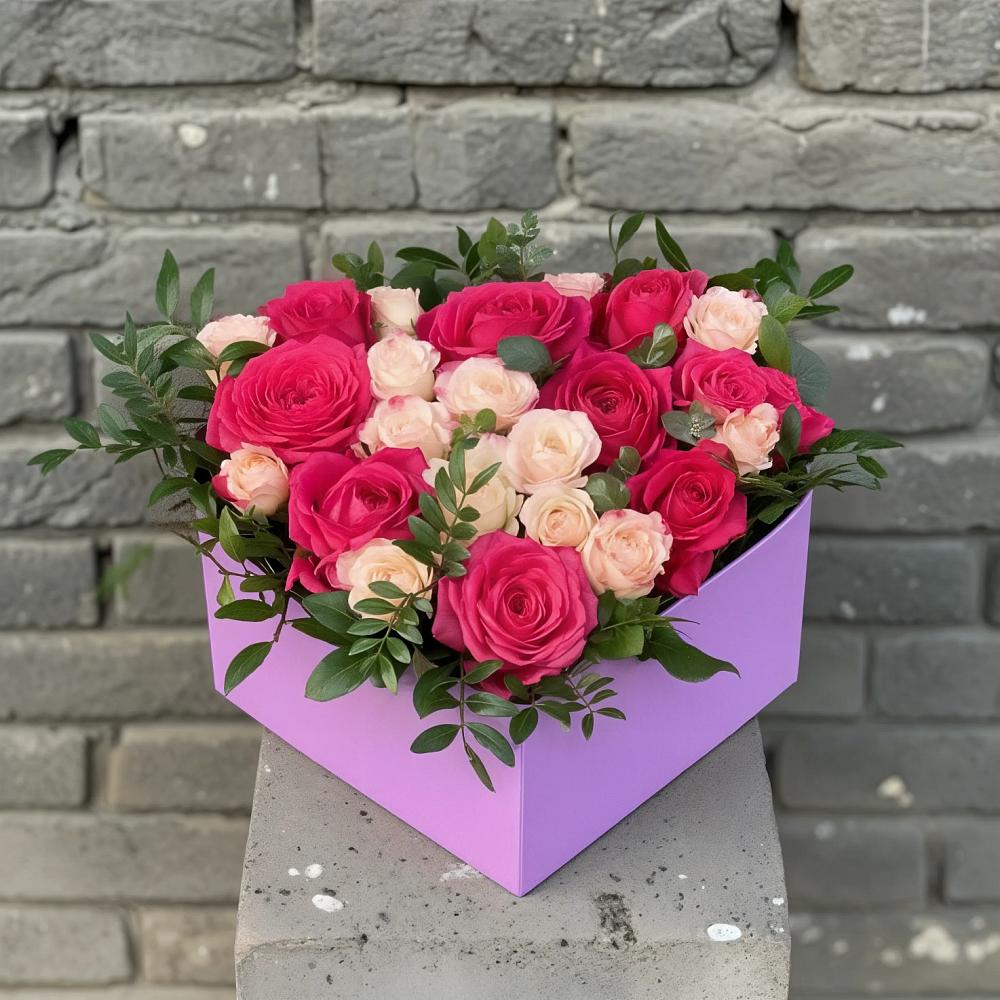 Цветочная композиция из Розы в коробке в Поселье