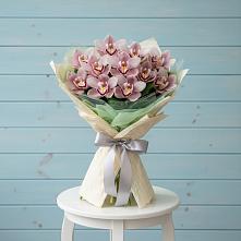 Букет цветов из:  Орхидеи и Розы в Поселье