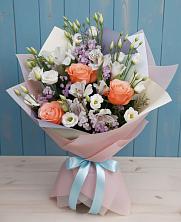 Букет цветов из:  Лизиантусы, Розы, Альстромерии и Гипсофила в Поселье