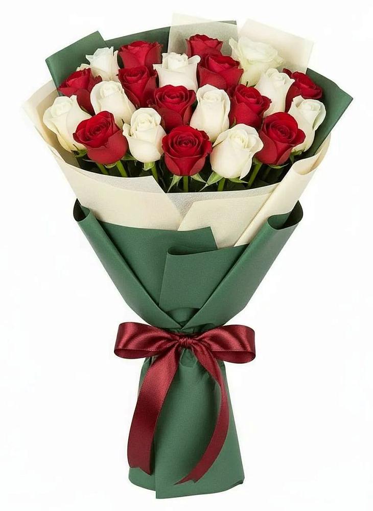 Букет Микс из красных и белых роз в Поселье