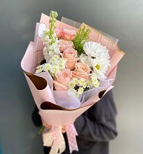 Букет цветов из:  Хризантемы и Розы в Поселье