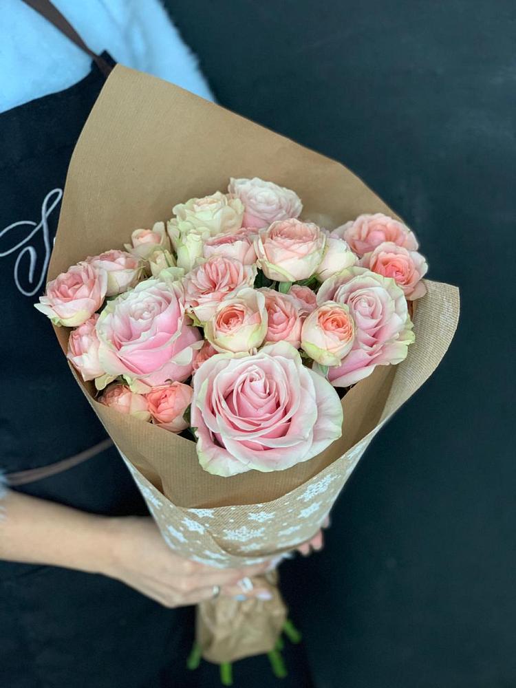 Букет цветов из: Хризантемы и Розы в Поселье