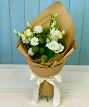 Букет цветов из:  Хризантемы и Лизиантусы в Поселье