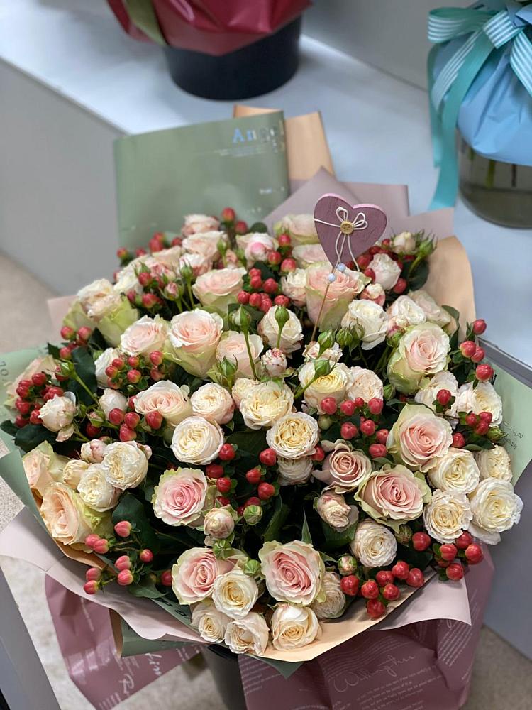 Букет цветов из: Розы в Поселье