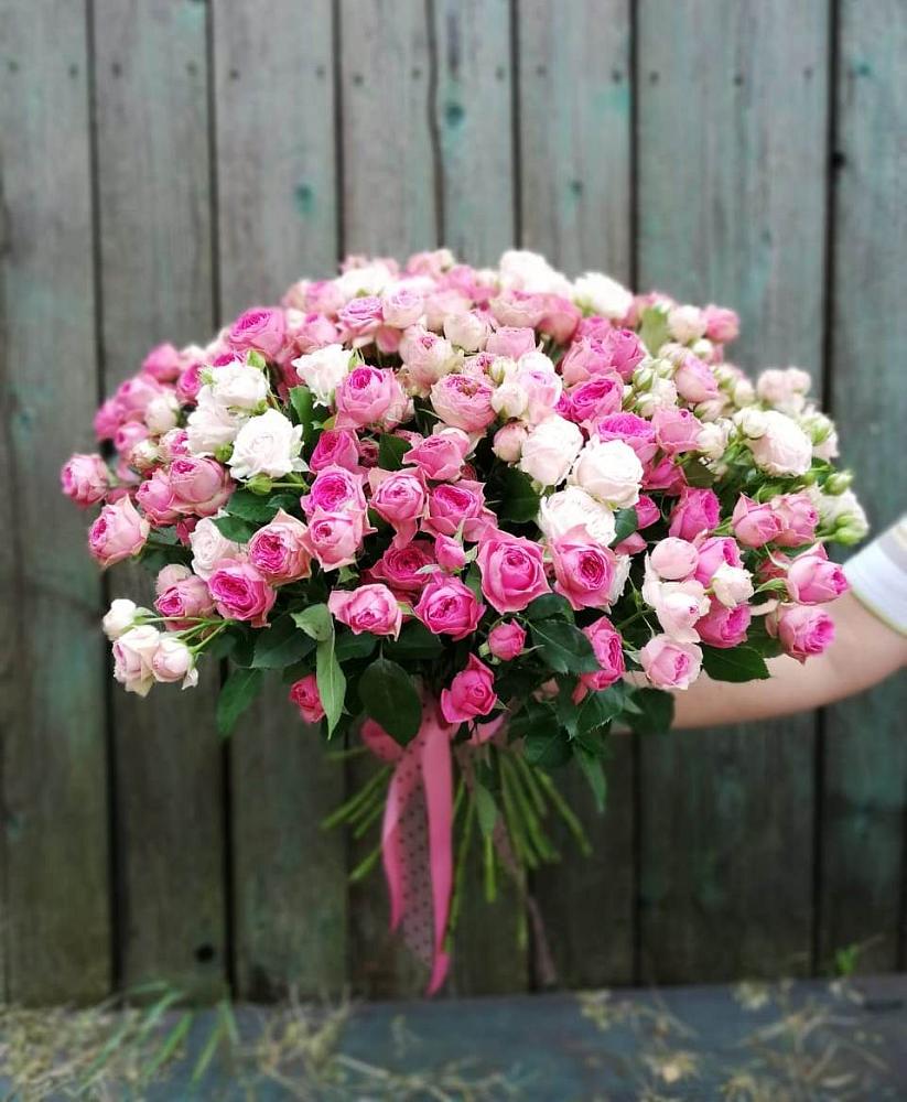 Букет Розовые кустовые розы Натали и Лав Лидия в Поселье
