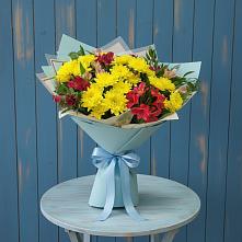 Букет цветов из:  Альстромерии и Хризантемы в Поселье