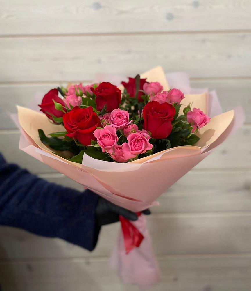Букет цветов из: Розы в Поселье