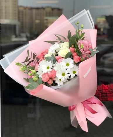 Букет цветов из: Розы, Лизиантусы и Хризантемы в Поселье