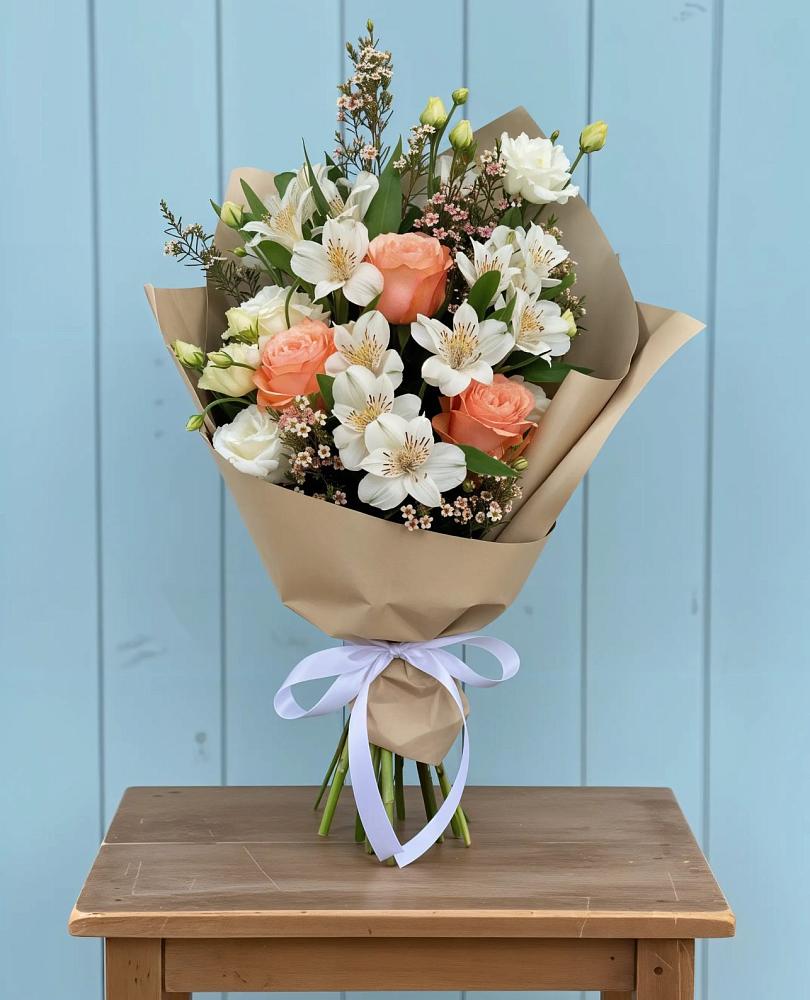 Букет цветов из: Альстромерии, Лизиантусы, Розы и Хризантемы в Поселье